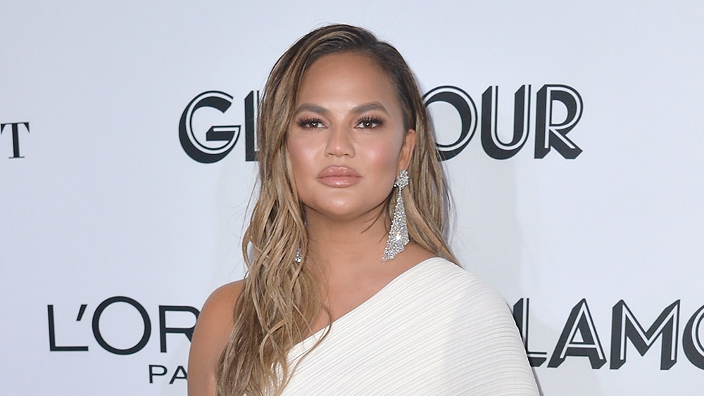 Chrissy Teigen Returns to Twitter After Disabling Account