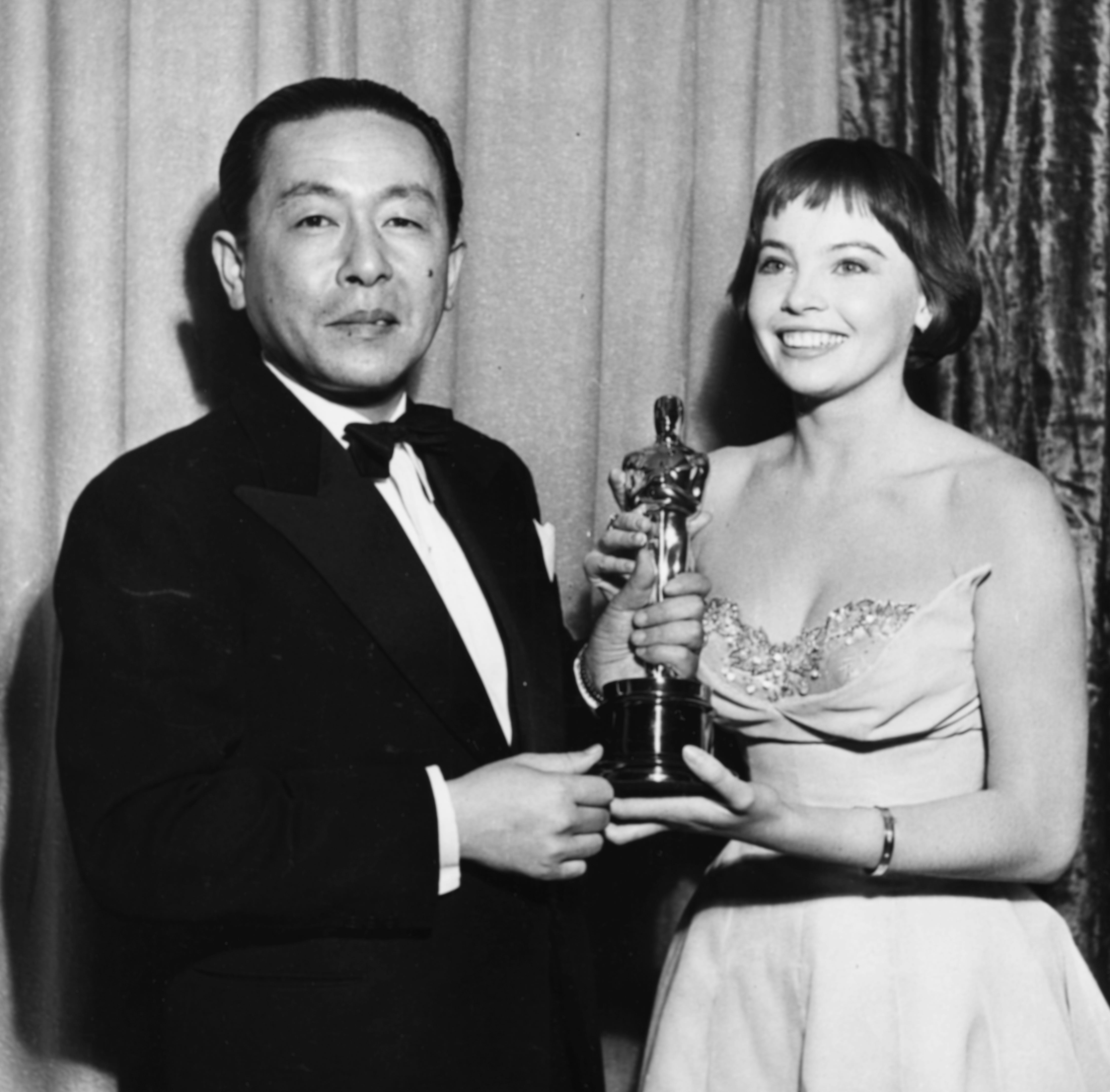 Leslie Caron leslie caron